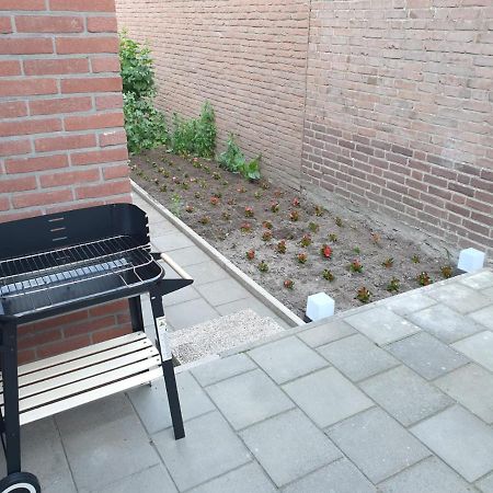 Cosy House In The Heart Of The Center! Appartement Oostburg Buitenkant foto