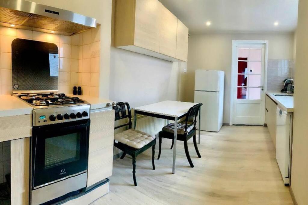 Cosy House In The Heart Of The Center! Appartement Oostburg Buitenkant foto